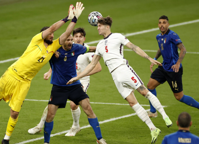 2016年欧洲杯意大利队队长——袖标下的坚韧与担当