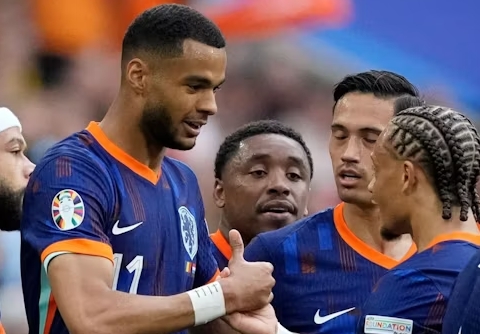 欧洲杯：荷兰土耳其狭路相逢，6-1会是“重演”还是“反转”？